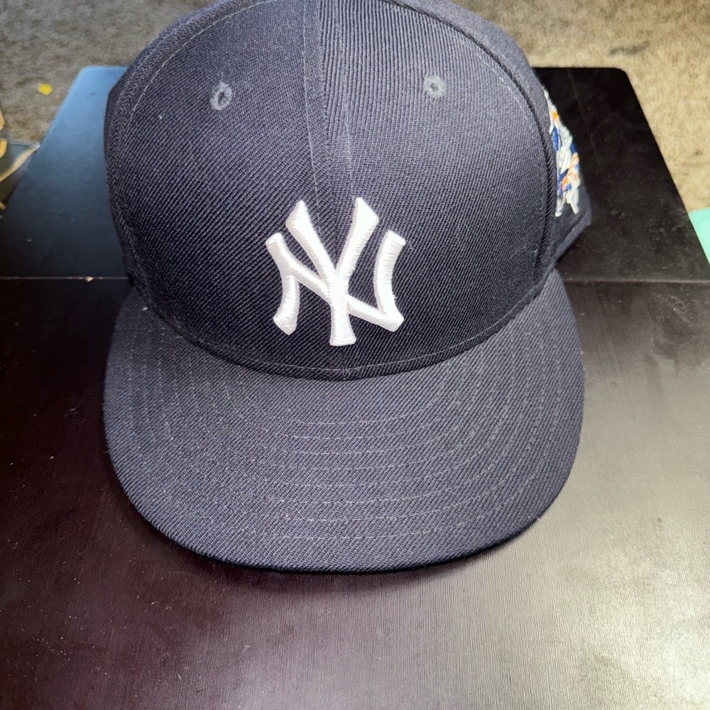 New Era NY Yankee fitted hat 7-3/8.